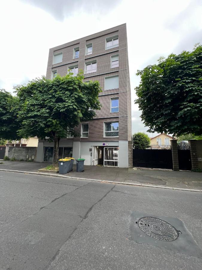 Cozy Sunshine Apartment With Balcony 4 Persons Max Ivry-sur-Seine Bagian luar foto