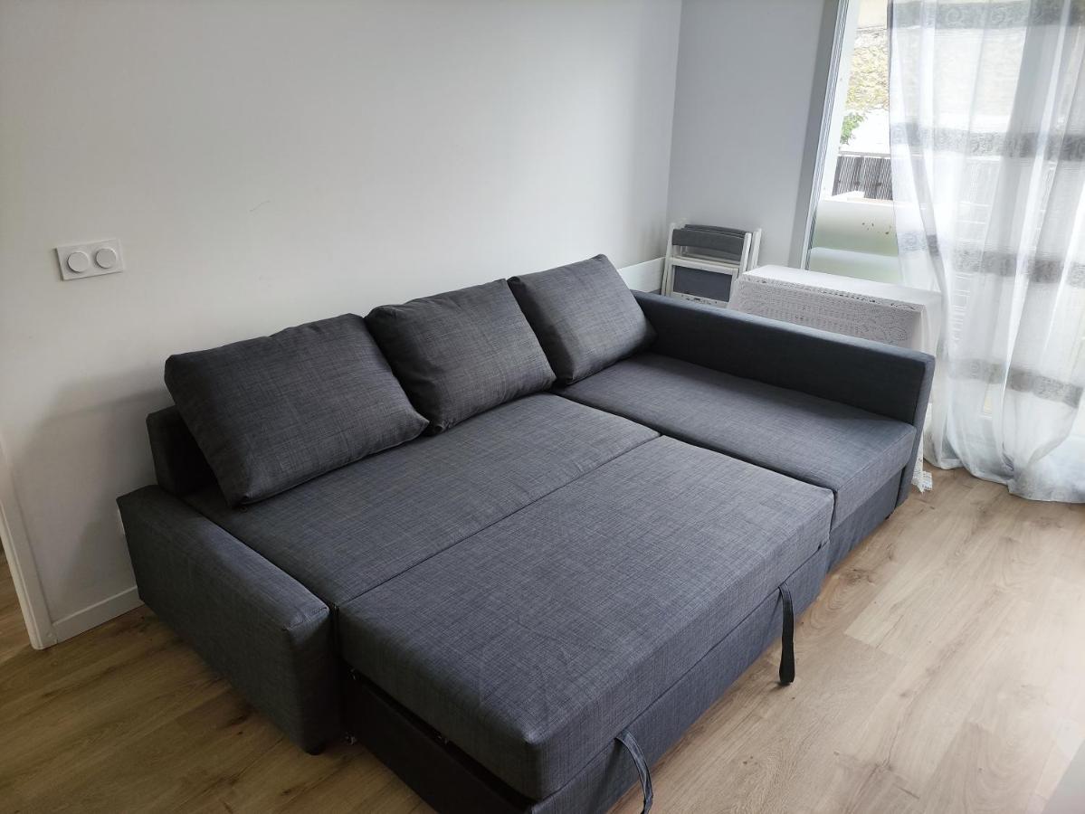 Cozy Sunshine Apartment With Balcony 4 Persons Max Ivry-sur-Seine Bagian luar foto
